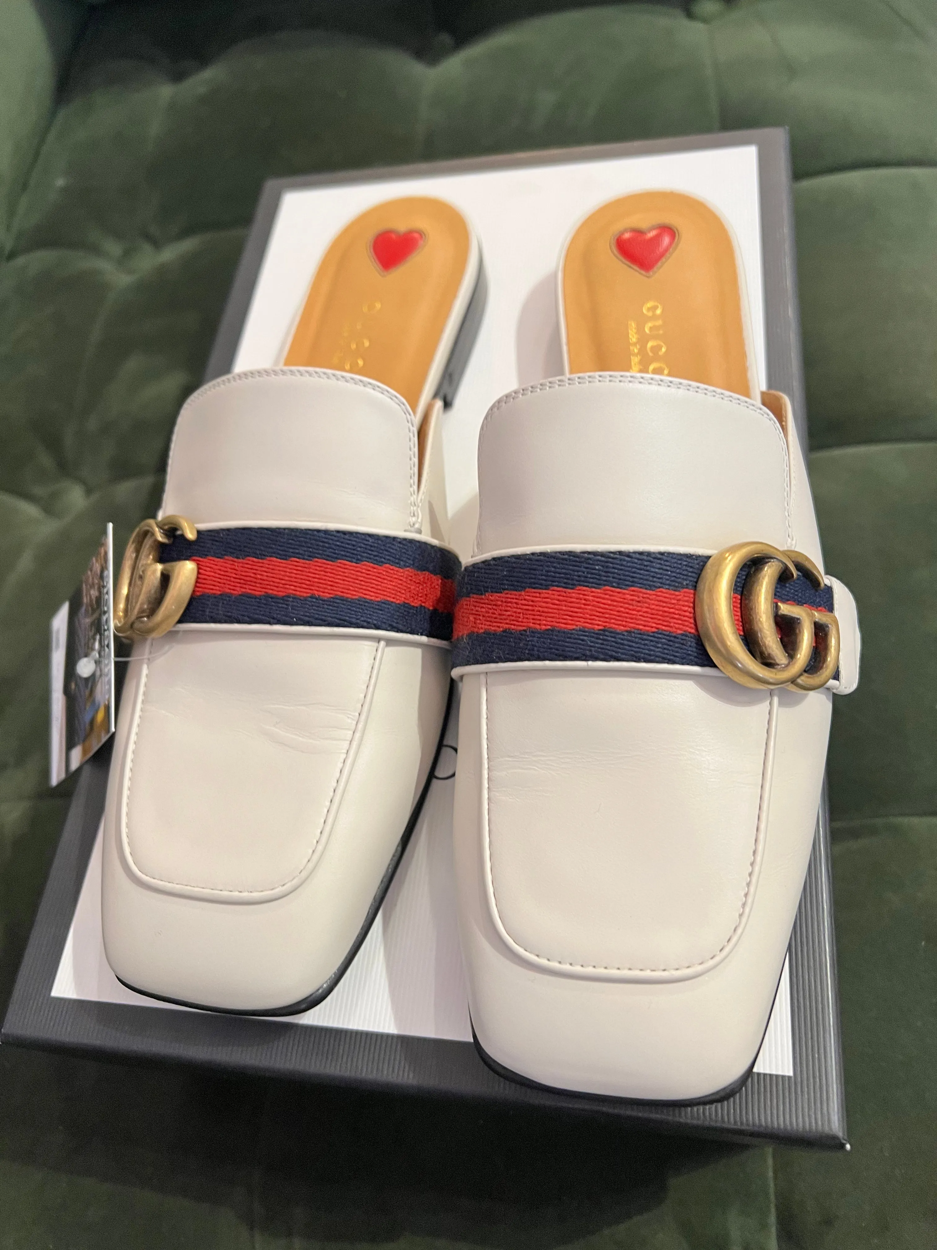 Gucci Size White Leather Slip Ons - uk 5.5