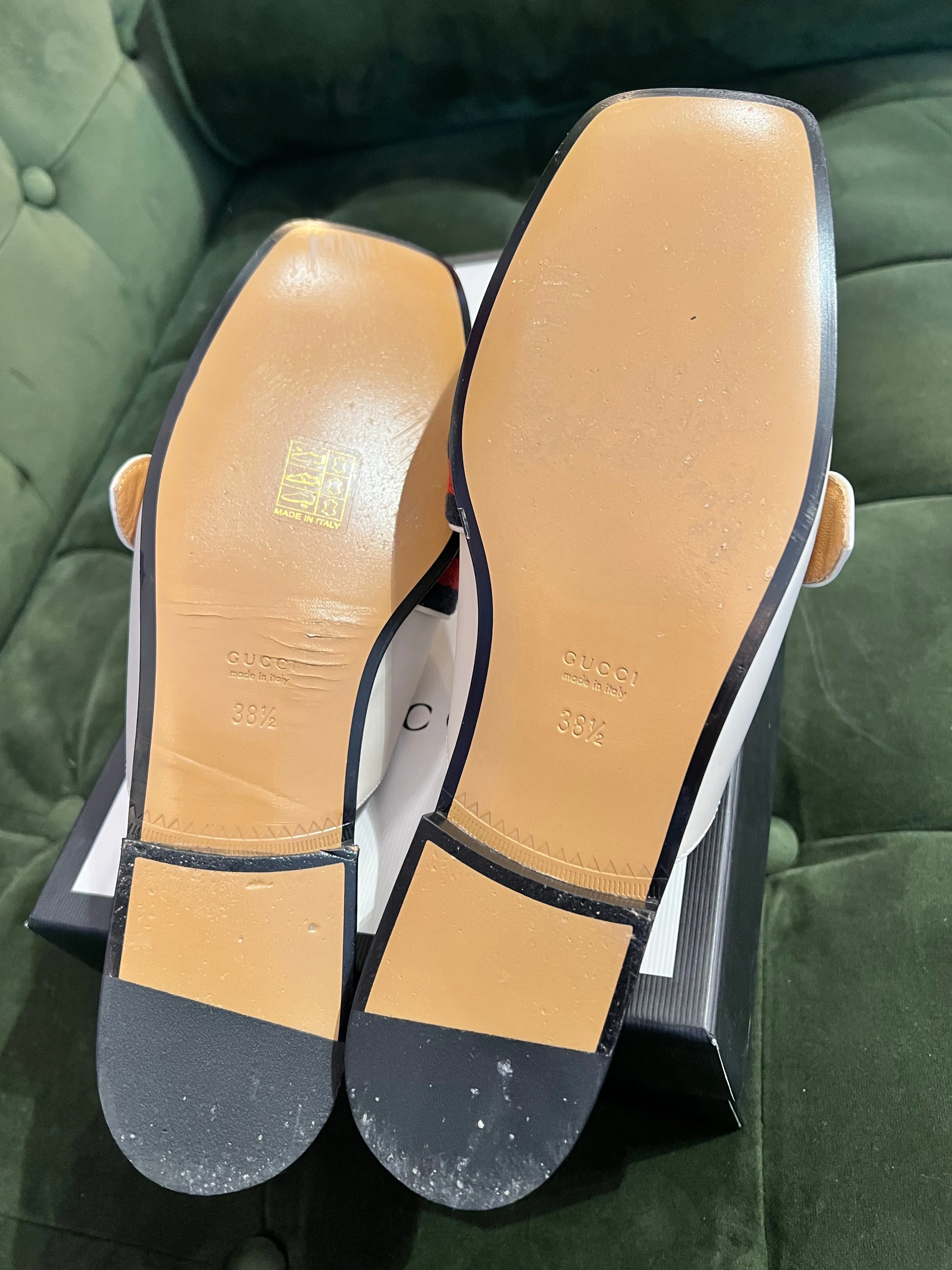 Gucci Size White Leather Slip Ons - uk 5.5