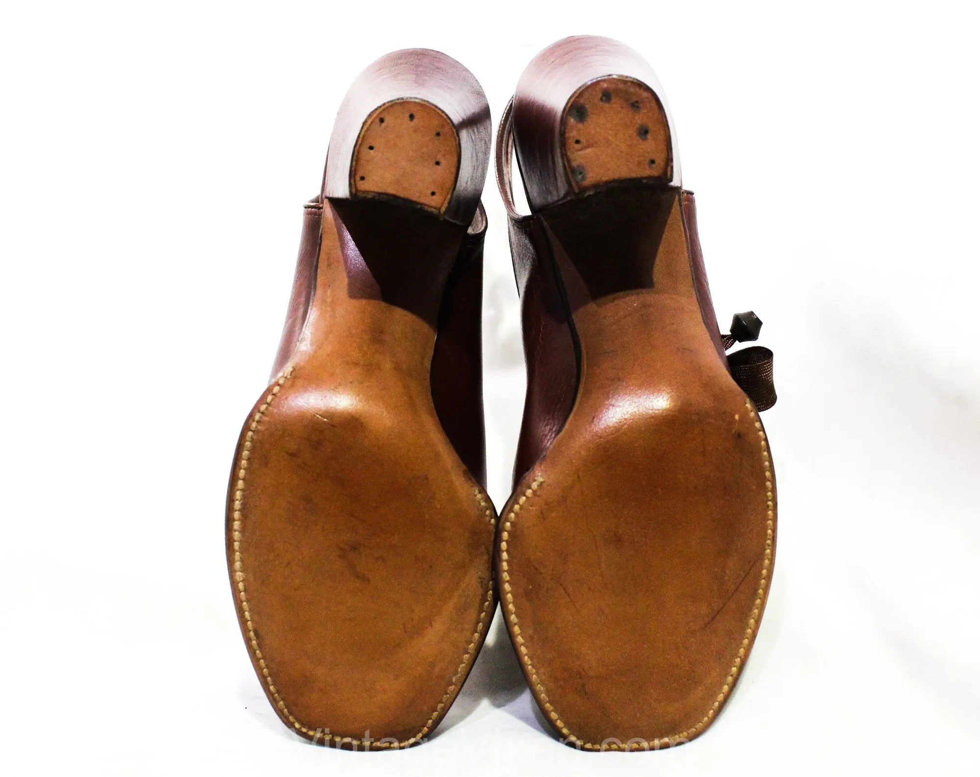 Size 5 1940s Brown Shoes - Terrific Asymmetric Lace Up Design - 5B Open Toe Leather Pumps with Wooden Beads - Chic 30s 40s NOS Deadstock